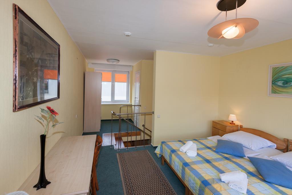 Info Hotel Apartments Palanga Pokoj fotografie